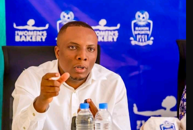 Patrick wari Umunyambanga wa Rayon Sport yavuze  ko atazakomezanya nayo