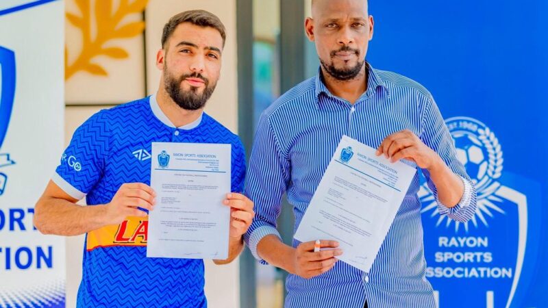 Rayon Sports yasinyishije Mohamed Chelly amasezerano y’umwaka umwe